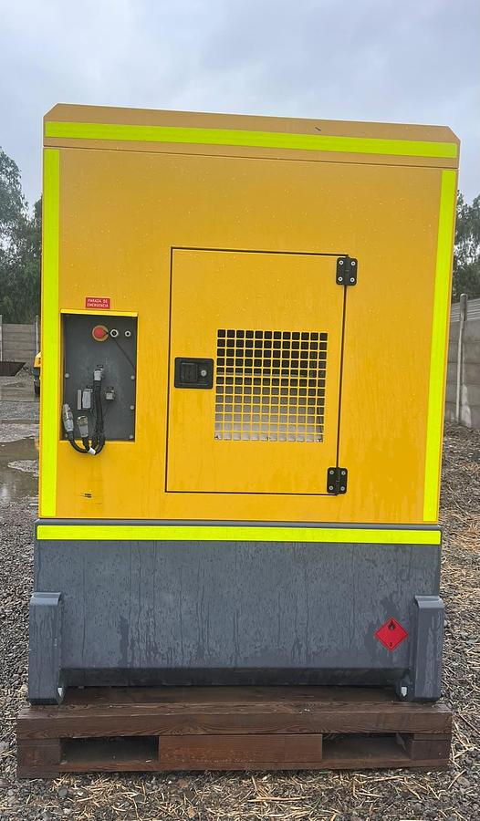 Usado Generador insonorizado Atlas Copco 500 KVA