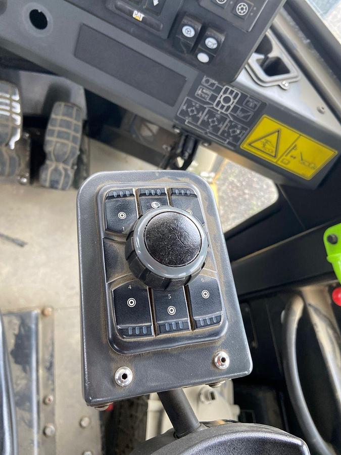 Used 2021 CATERPILLAR WR810