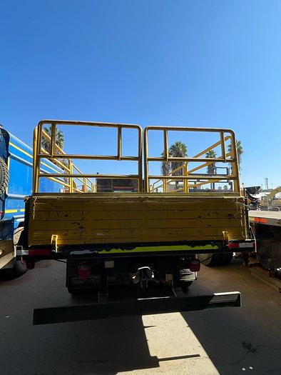 Used 2014 FREIGHTLINER M2106