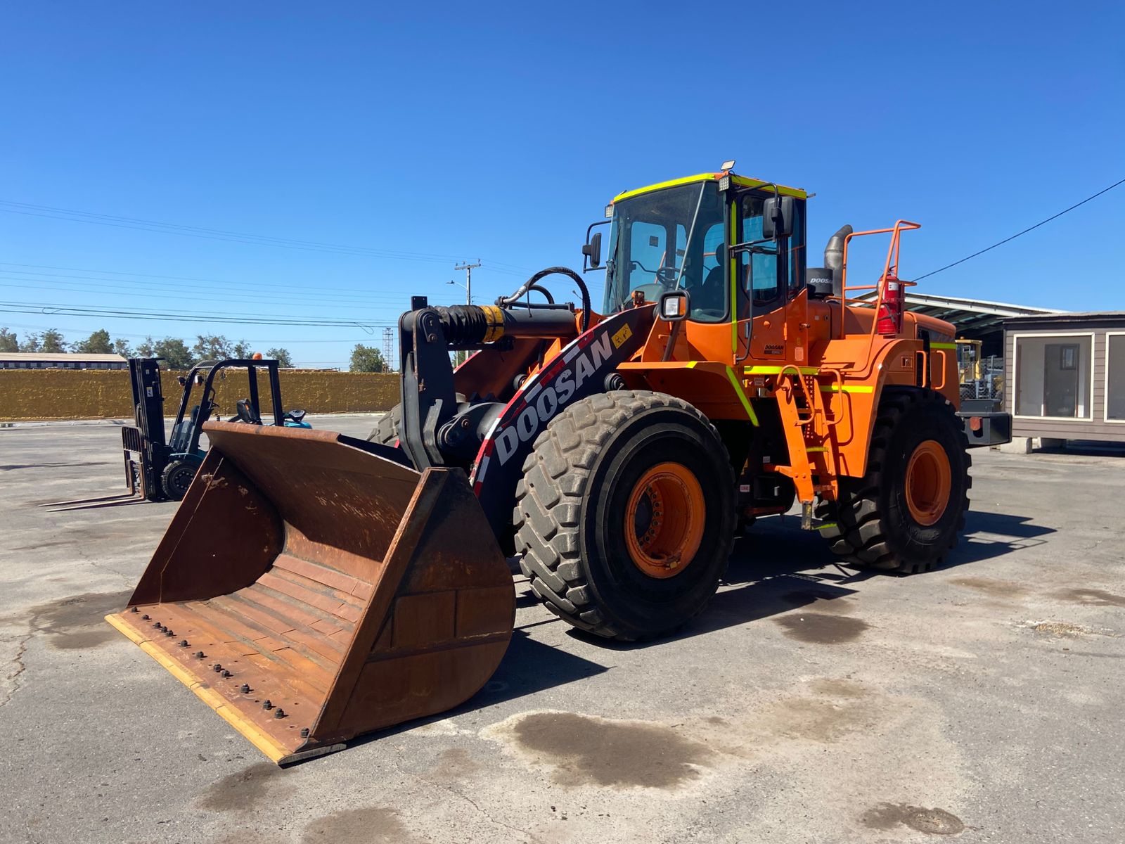 Used 2021 DOOSAN DL420A