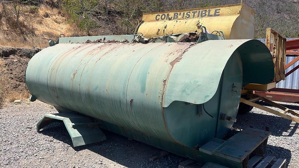 Used CAMION MERCEDES BENZ 1513 CON ESTANQUE ALJIBE