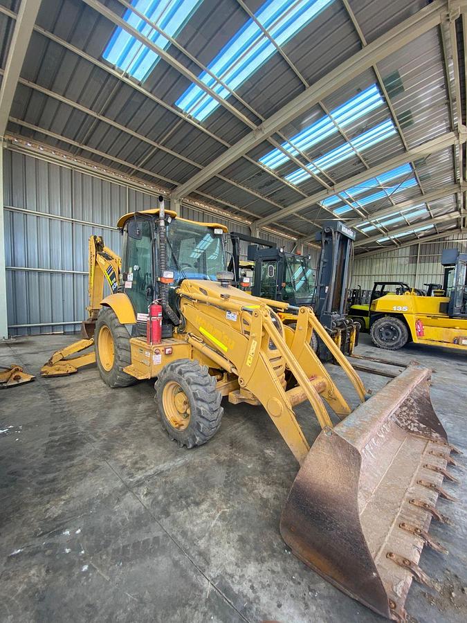 Used 2019 Komatsu WB93R