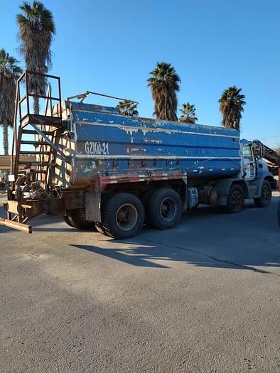 Usado 2015 CAMION ALJIBE MACK GU813 30.000 LITROS