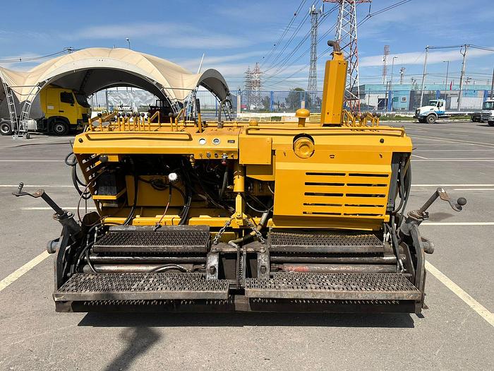 Usado 2002 GEHL 1648 Motor Yanmar de 48HP