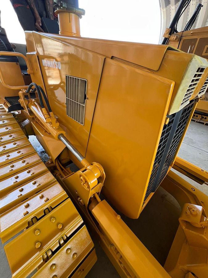 Used KOMATSU D21A-7