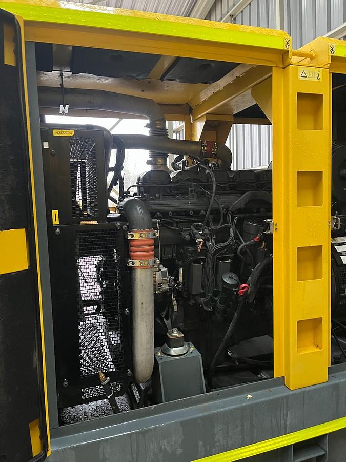 Usado Generador Insonorizado 305 Kva Atlas Copco