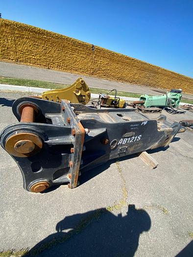 Usado MARTILLO HIDRAULICO AB121S
