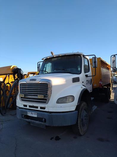 Usado 2011 CAMION SLARREY FREIGHTLINER M2112