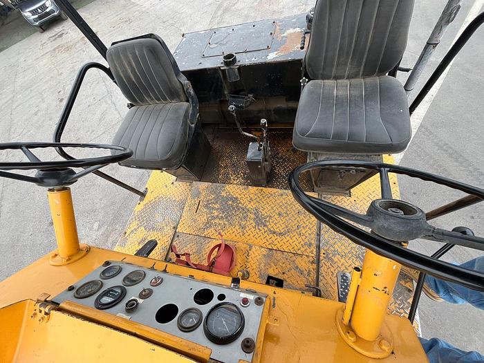 Usado 1997 Rodillo Dynapac CP 221 con 3,545 horas