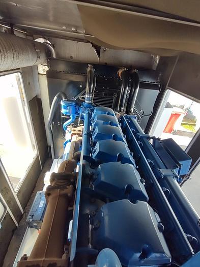 Usado GENERADOR INSONORIZADO