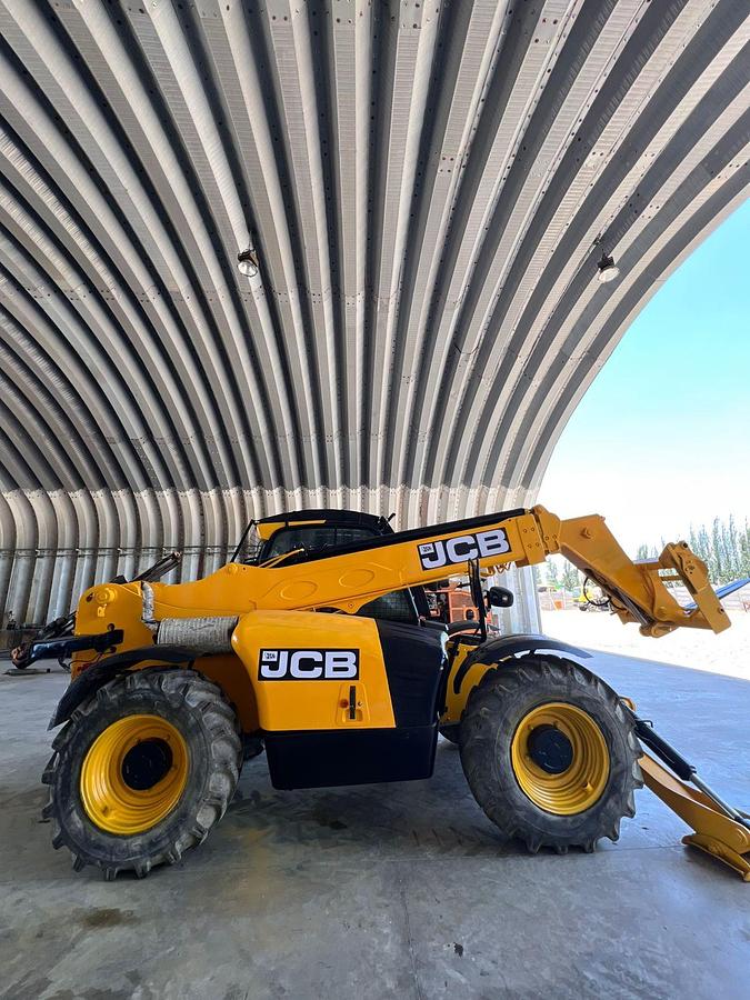 Used 2016 JCB 533-105
