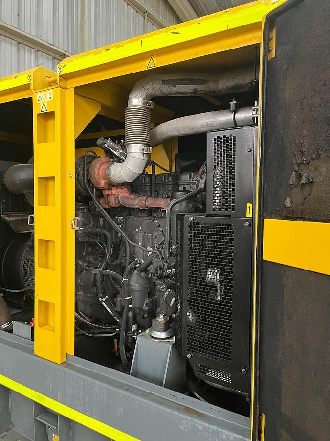 Usado Generador Insonorizado 305 Kva Atlas Copco