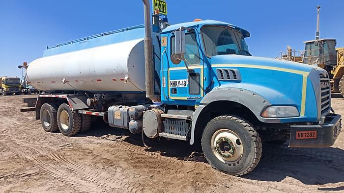 Used 2016 MACK GU813E