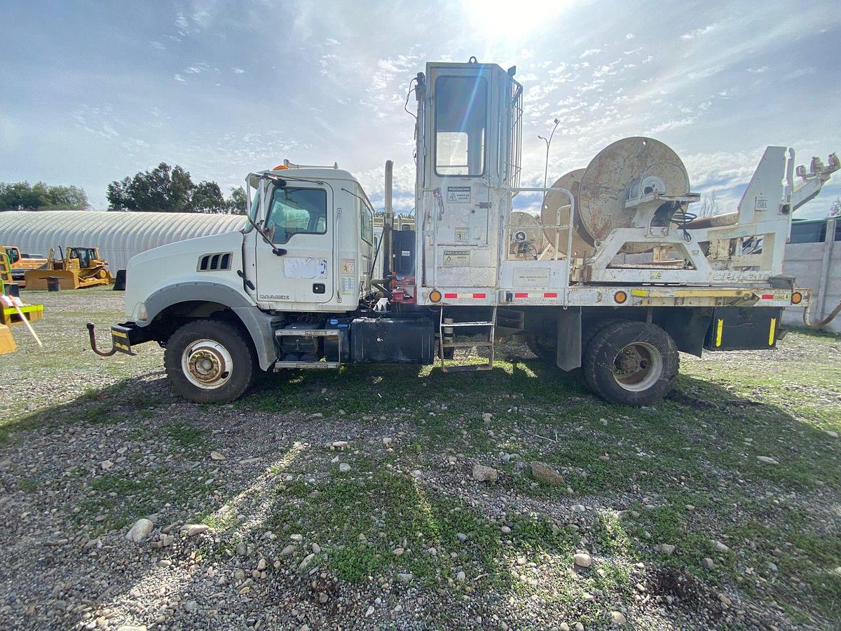 Used 2016 MACK GU812E