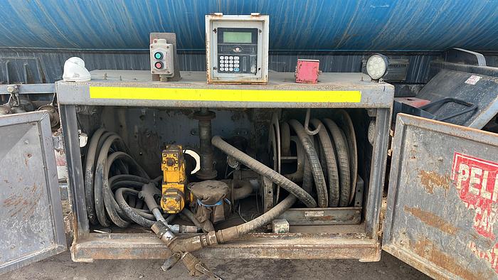 Used 2015 MACK GU813