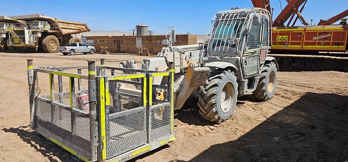 Usado 2022 MANIPULADOR JCB 533 105T