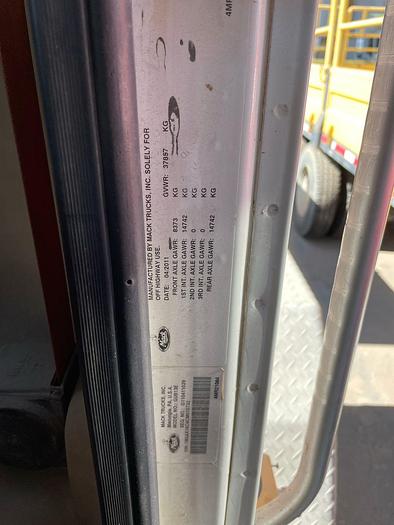 Used 2012 MACK GU813