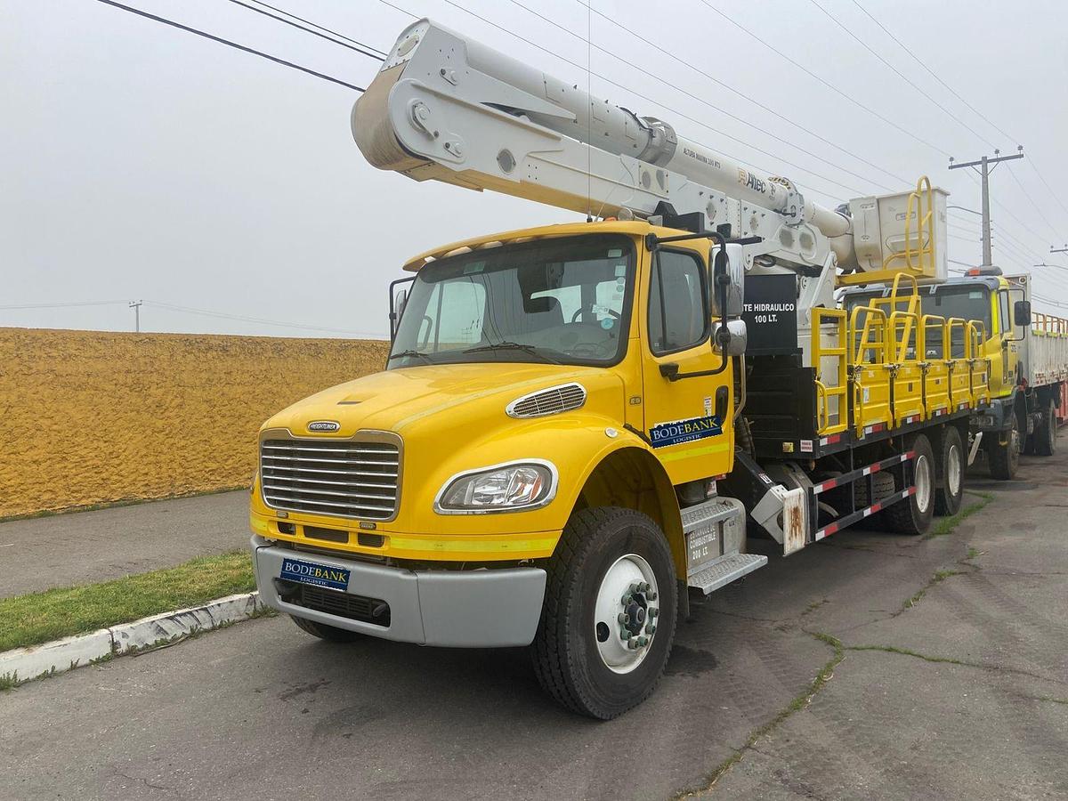 Used 2024 FREIGHTLINER M2106