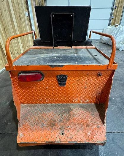 Used Taylor Dunn SS-536 With Steering Wheel