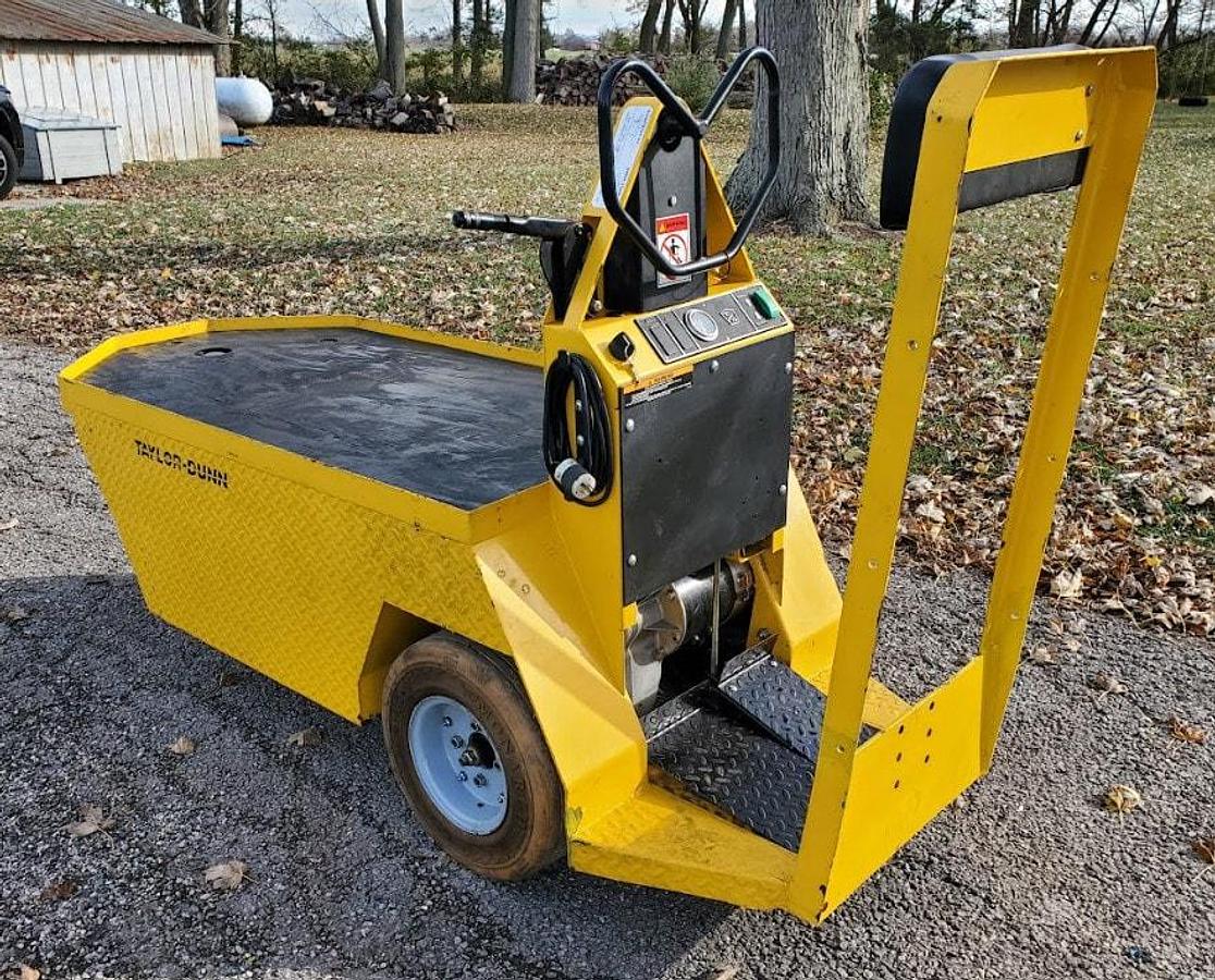 Used 2012 Taylor Dunn SC090 Stock Chaser