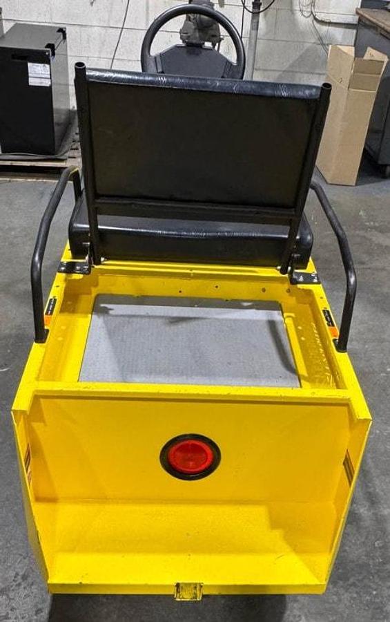 Used 2025 Columbia Expediter Step Saver - 2 Passenger