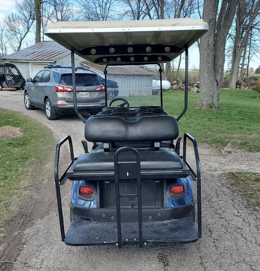 Used 2018 Cushman Shuttle 8