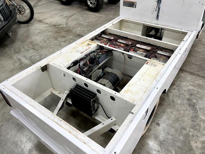 Used 2017 Taylor Dunn B5-440