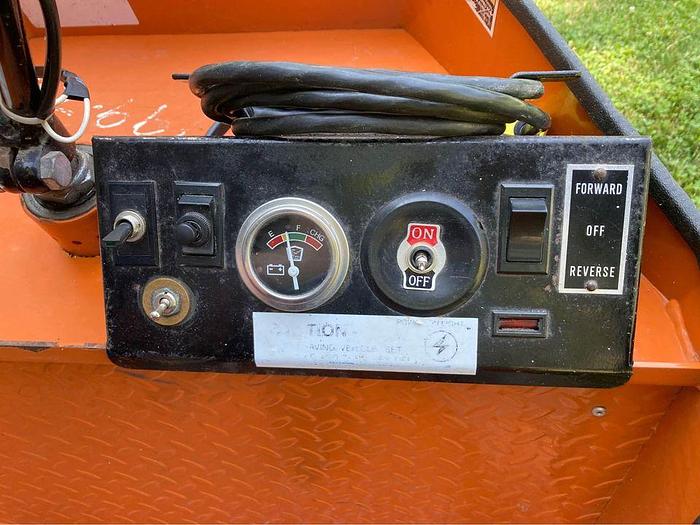 Used Taylor Dunn SS536