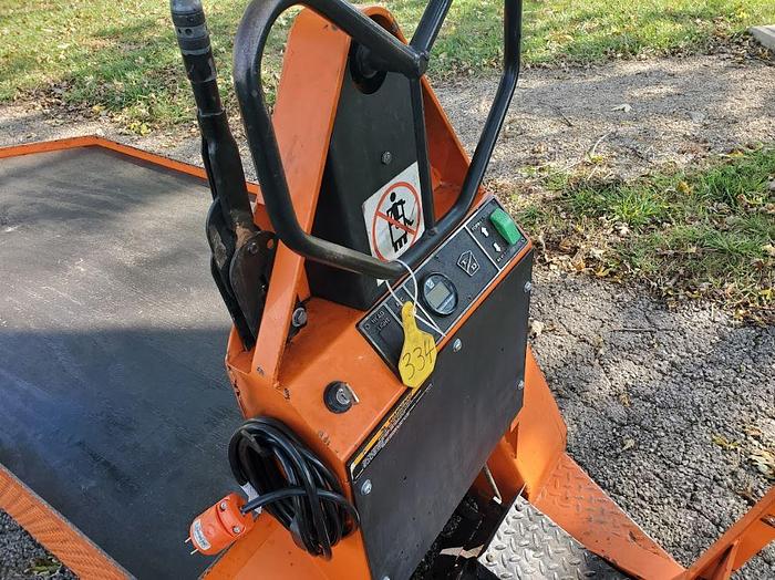 Used 2004-2009 Taylor Dunn SC100 - 18 Available