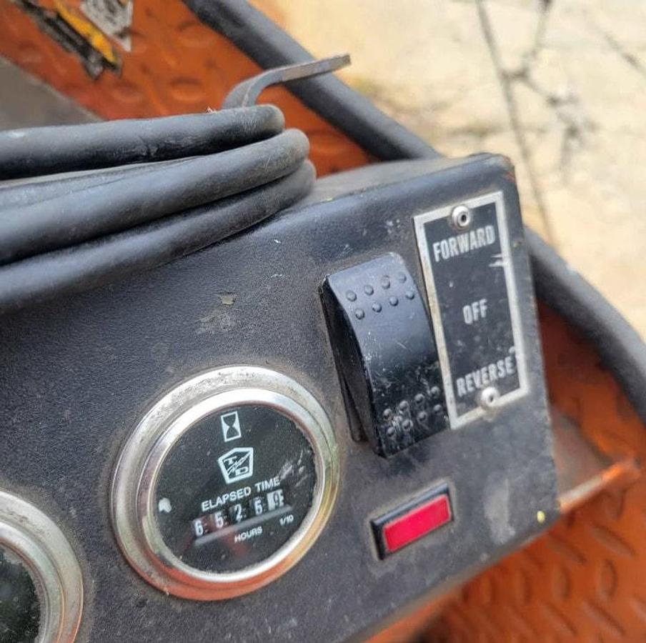 Used 2007 Taylor Dunn SS536 Step Saver