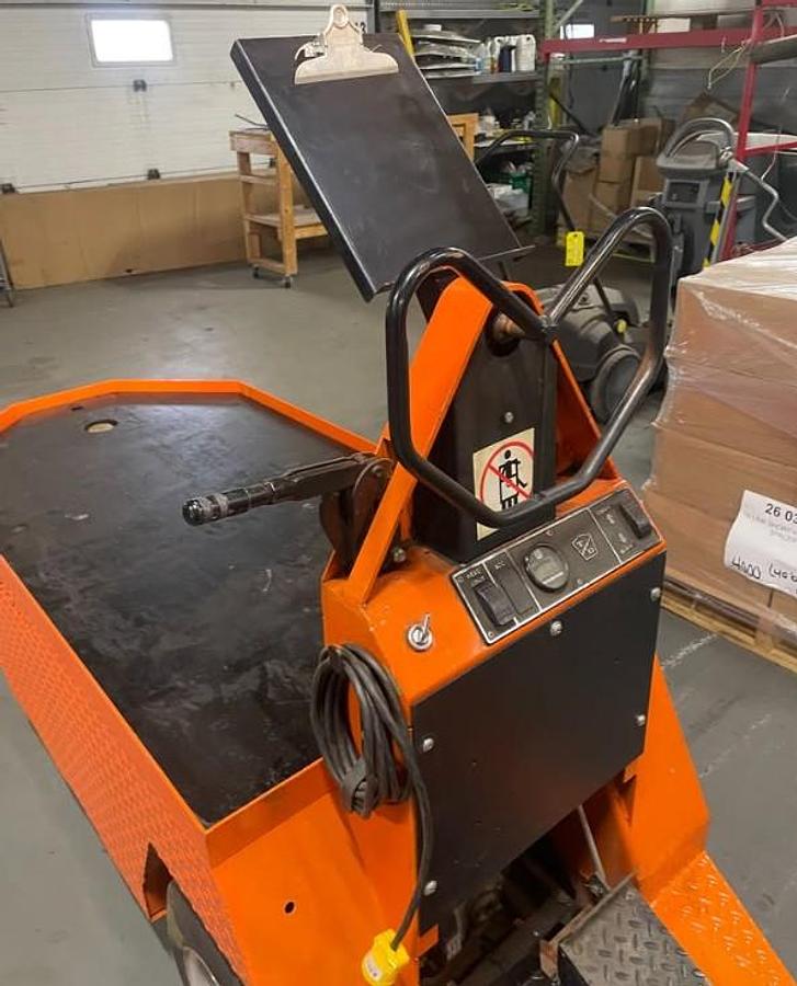 Used Taylor Dunn Stock Chaser