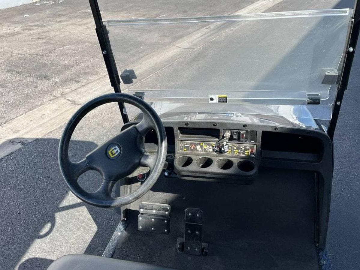 Used 2022 Cushman Shuttle 2