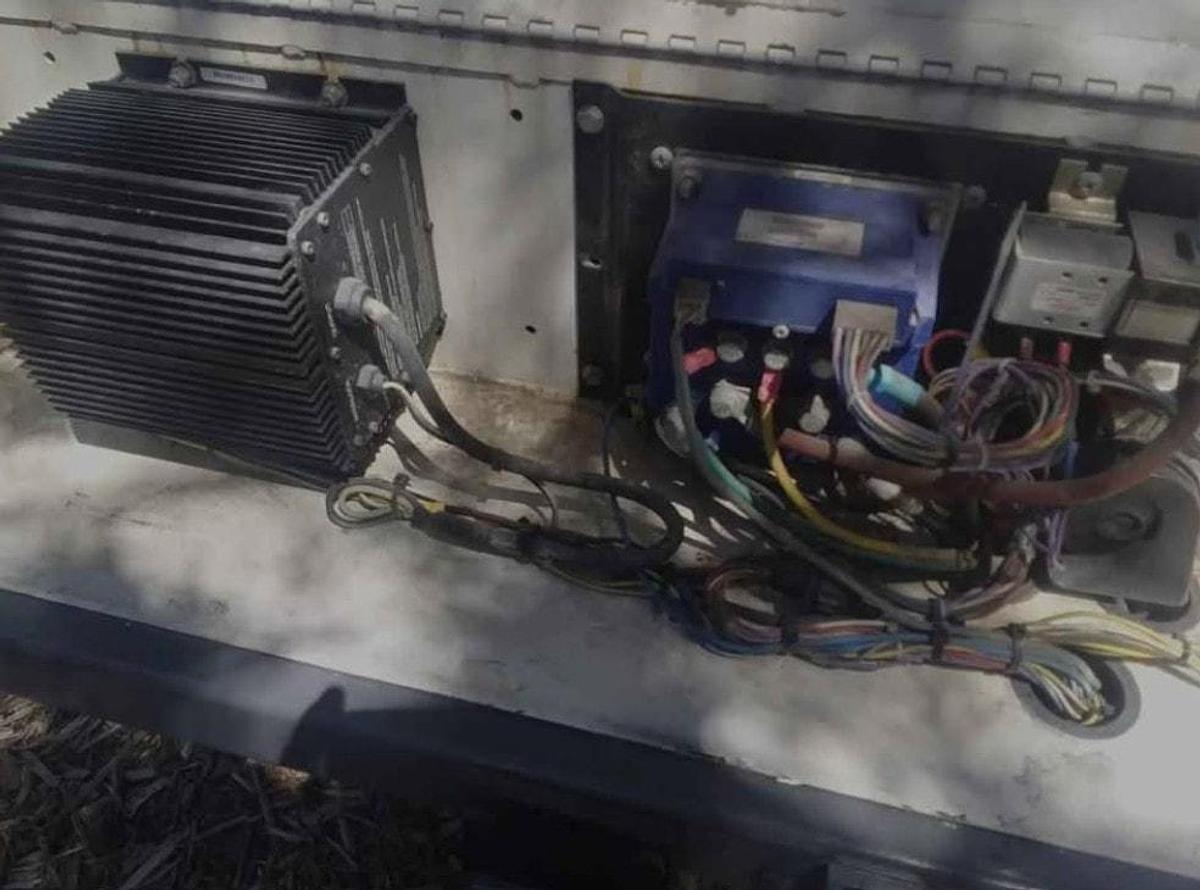 Used 2011 Taylor Dunn BT-280-36 - 6-8 Passenger