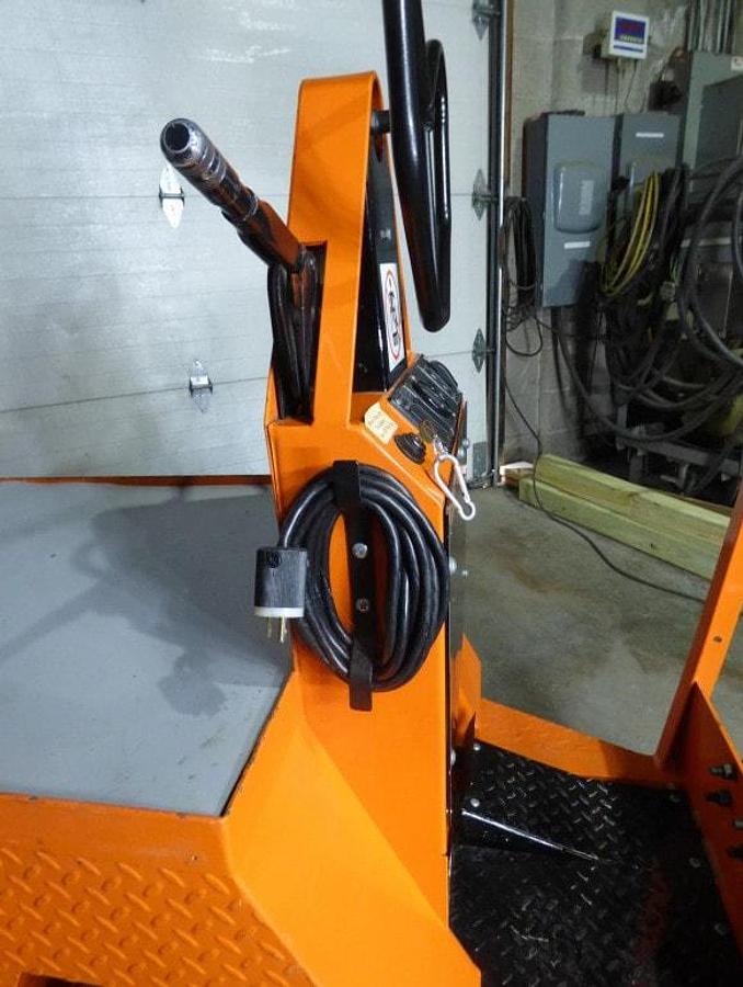 Used Taylor Dunn SC100 Stock Chaser