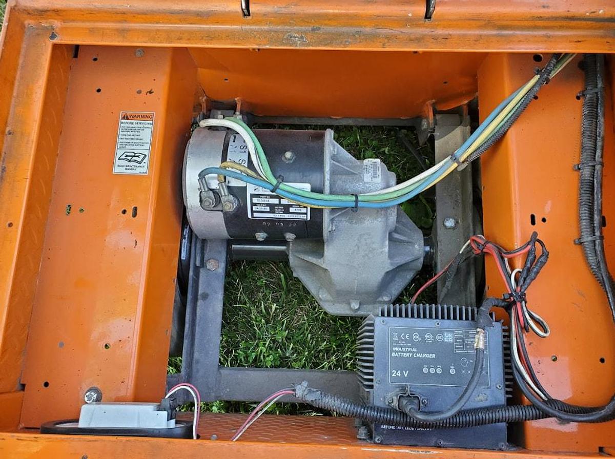 Used 2021 Taylor Dunn SS536 Step Saver