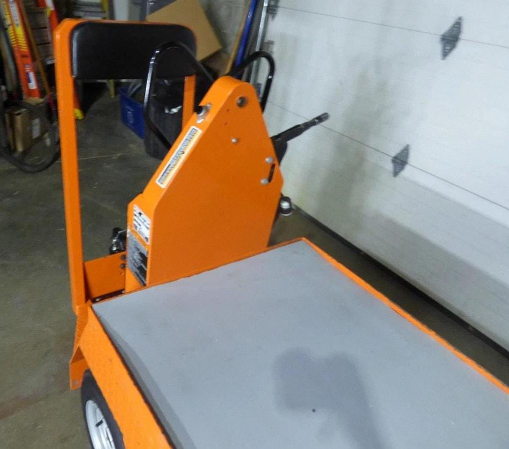 Used Taylor Dunn SC100 Stock Chaser