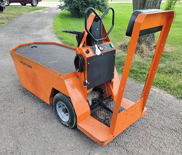 Used 2015 Taylor Dunn SC100