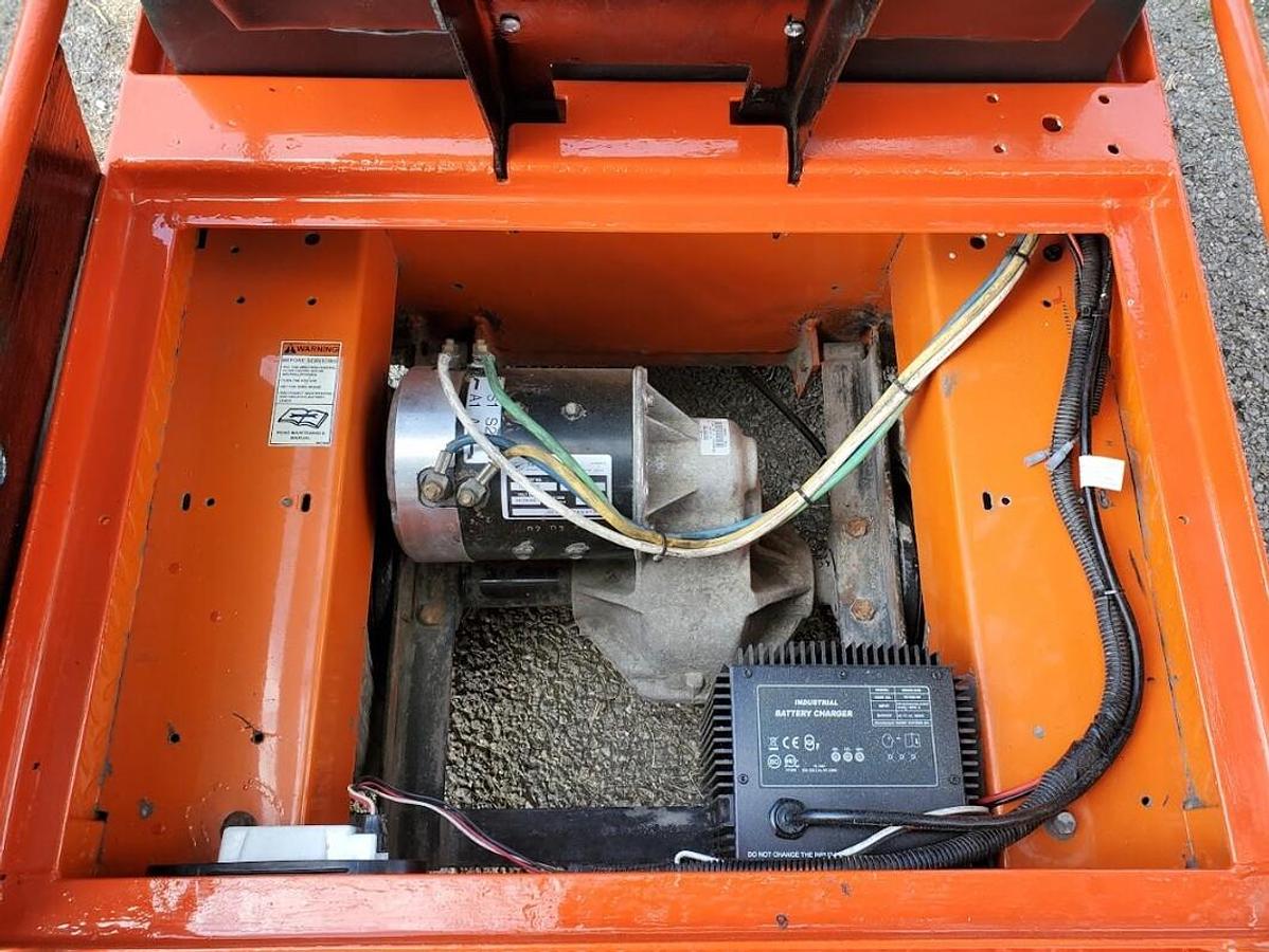 Used 2021 Taylor Dunn SS536 Step Saver