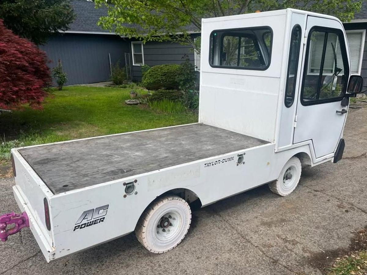 Used 2018 Taylor Dunn B5-440-48