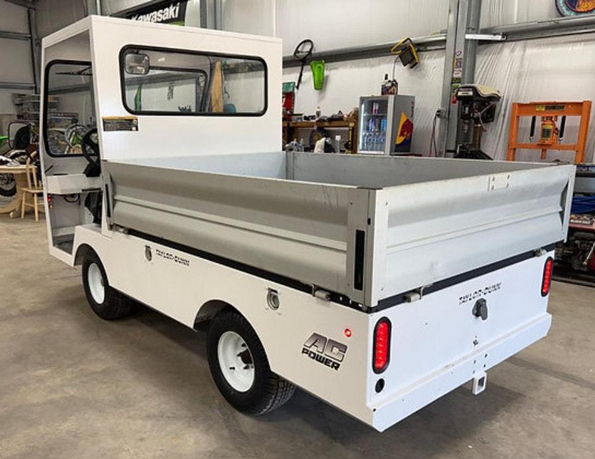 Used 2017 Taylor Dunn B5-540 XL Burden Carrier