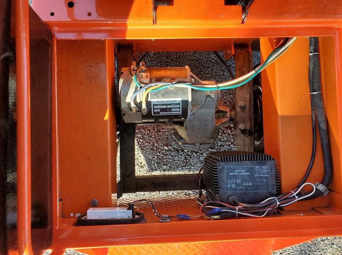 Used 2007 Taylor Dunn SS536 Step Saver