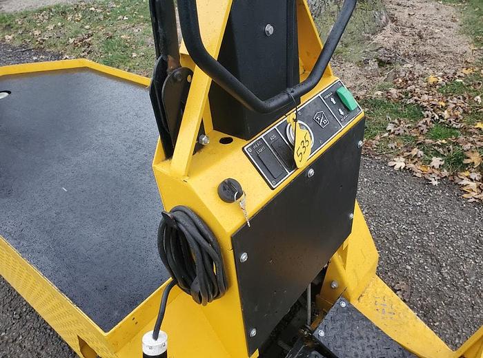 Used 2008 Taylor Dunn SC090