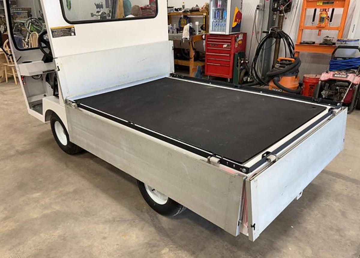 Used 2017 Taylor Dunn B5-540 XL Burden Carrier