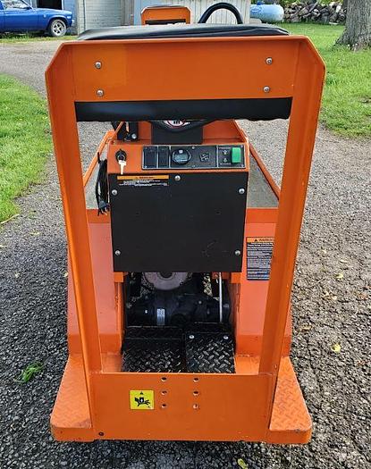 Used 2014 Taylor Dunn SC100