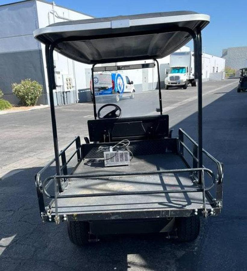 Used 2022 Cushman Shuttle 2