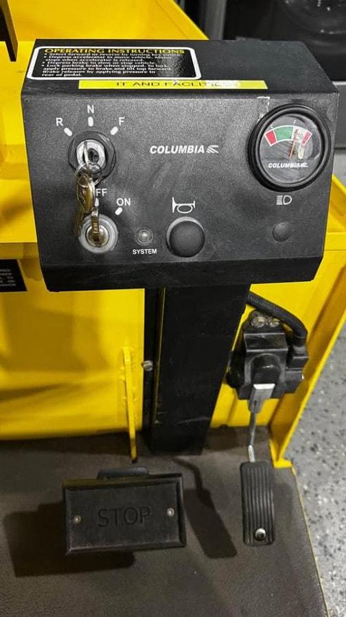 Used 2020 Columbia Expediter -100 Step Saver