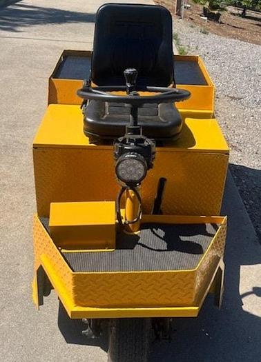 Used 1999 Cushman Tug