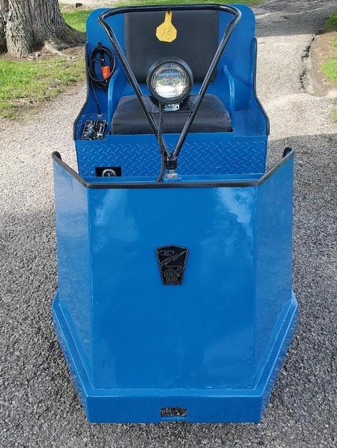 Used Taylor Dunn MX600 Maintenance Cart - 4 Available