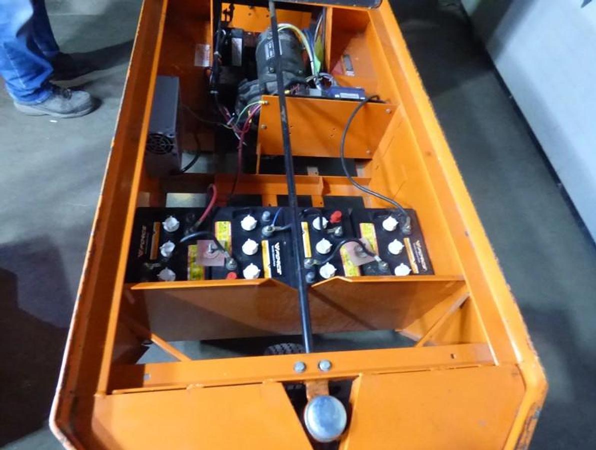 Used Taylor Dunn SC100 Stock Chaser