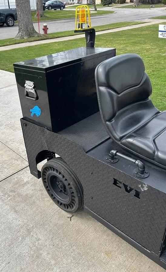 Used EVI Personnel Cart